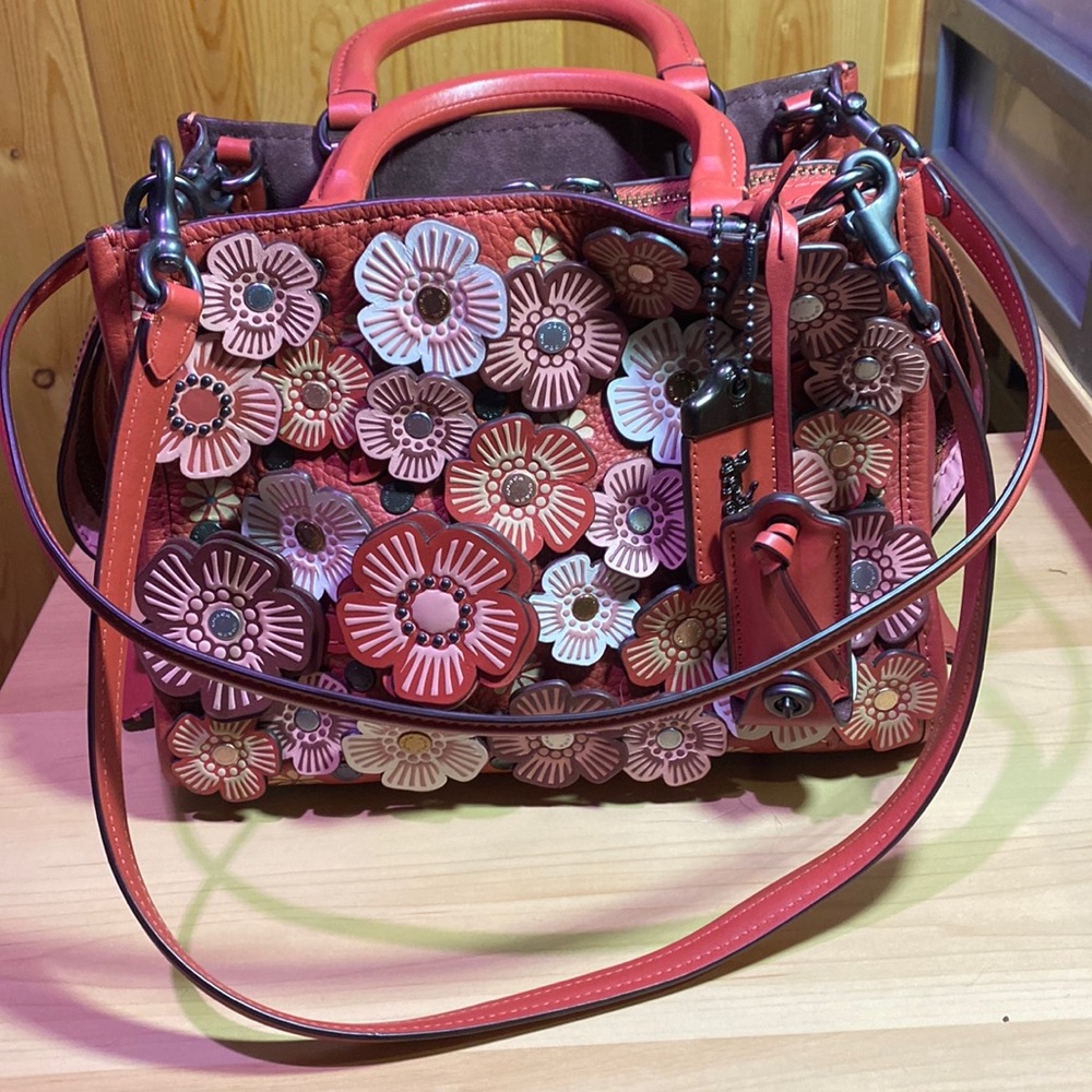 Coach Rogue 25 Tea Rose